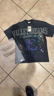 Vale Forever Enter The Dragon Bling Rhinestone T-Shirt Black